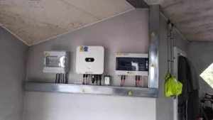 pose panneaux photovoltaïques onduleur panneaux photovoltaïques Huawei batterie proche de Rodez