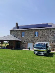 pose panneaux photovoltaïques Centrale photovoltaïque Requista 15 kw